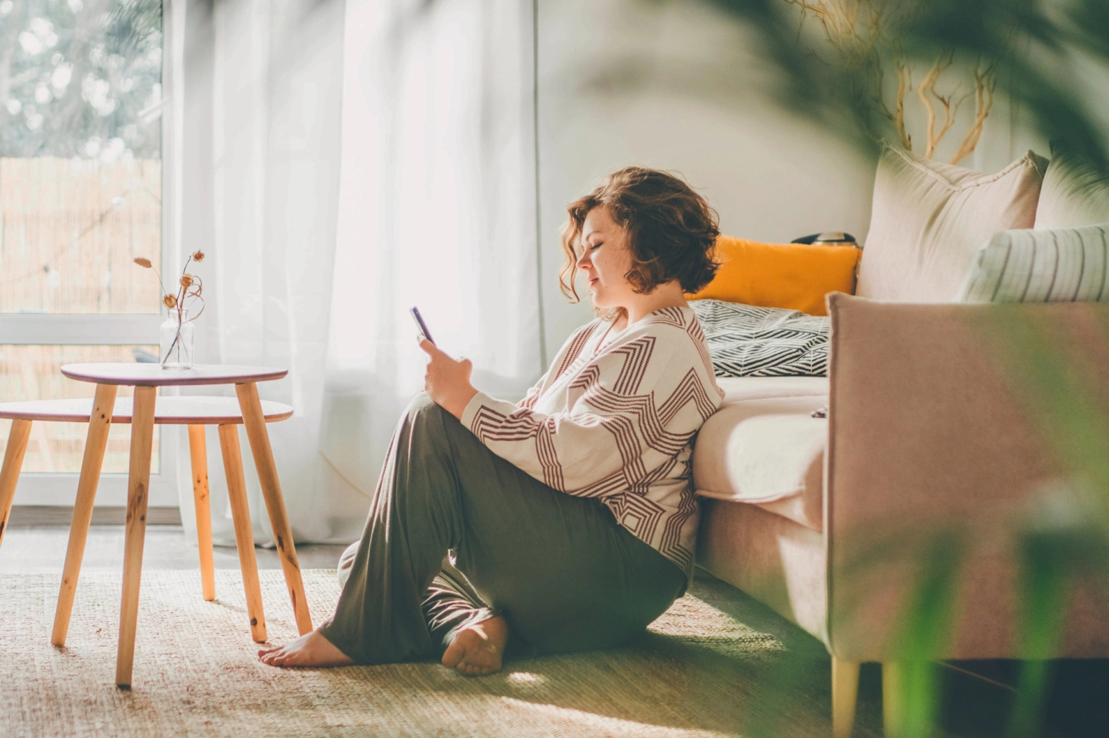 illustration of woman using telehealth