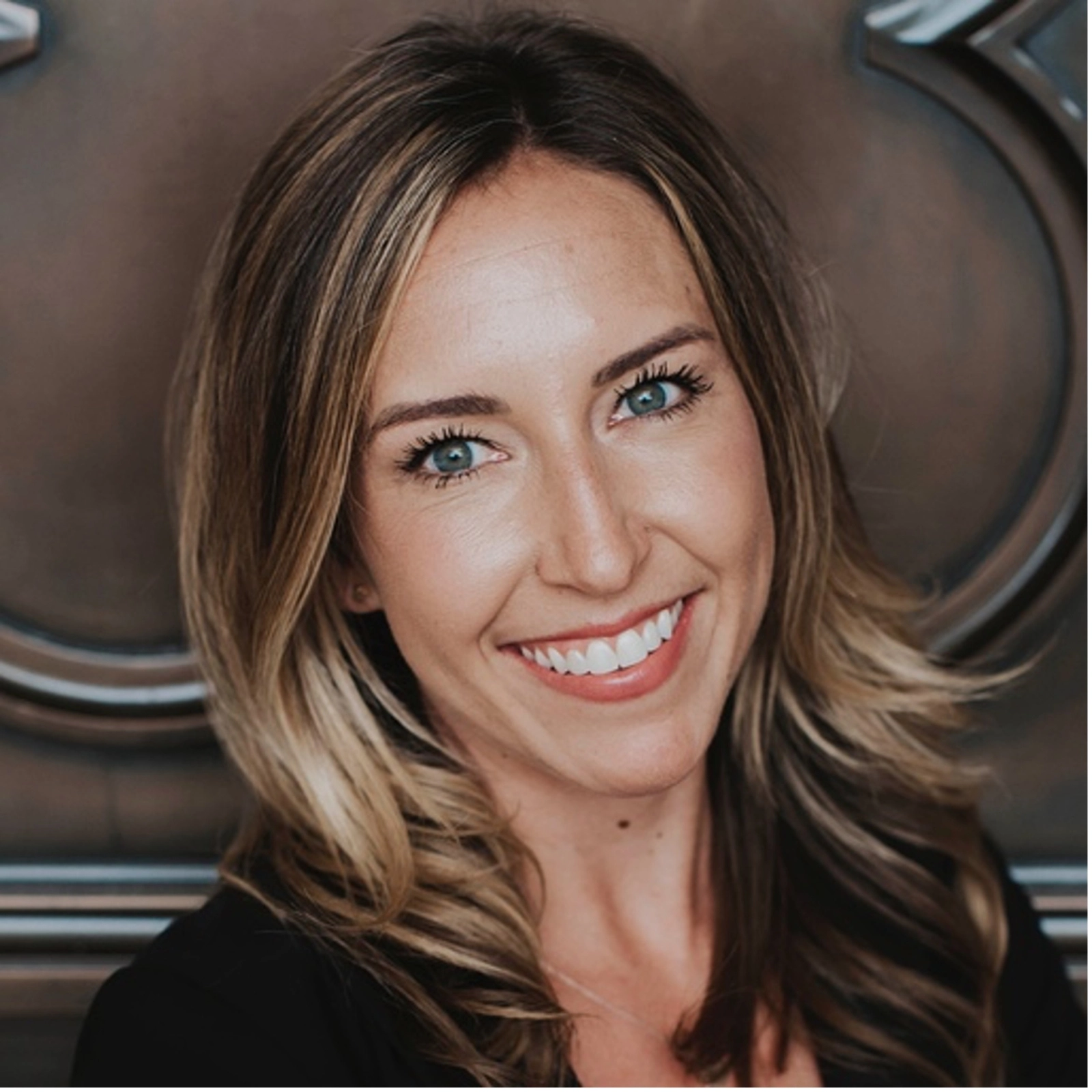 Leah Erickson headshot